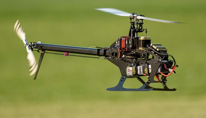 RC Helicopter In Action