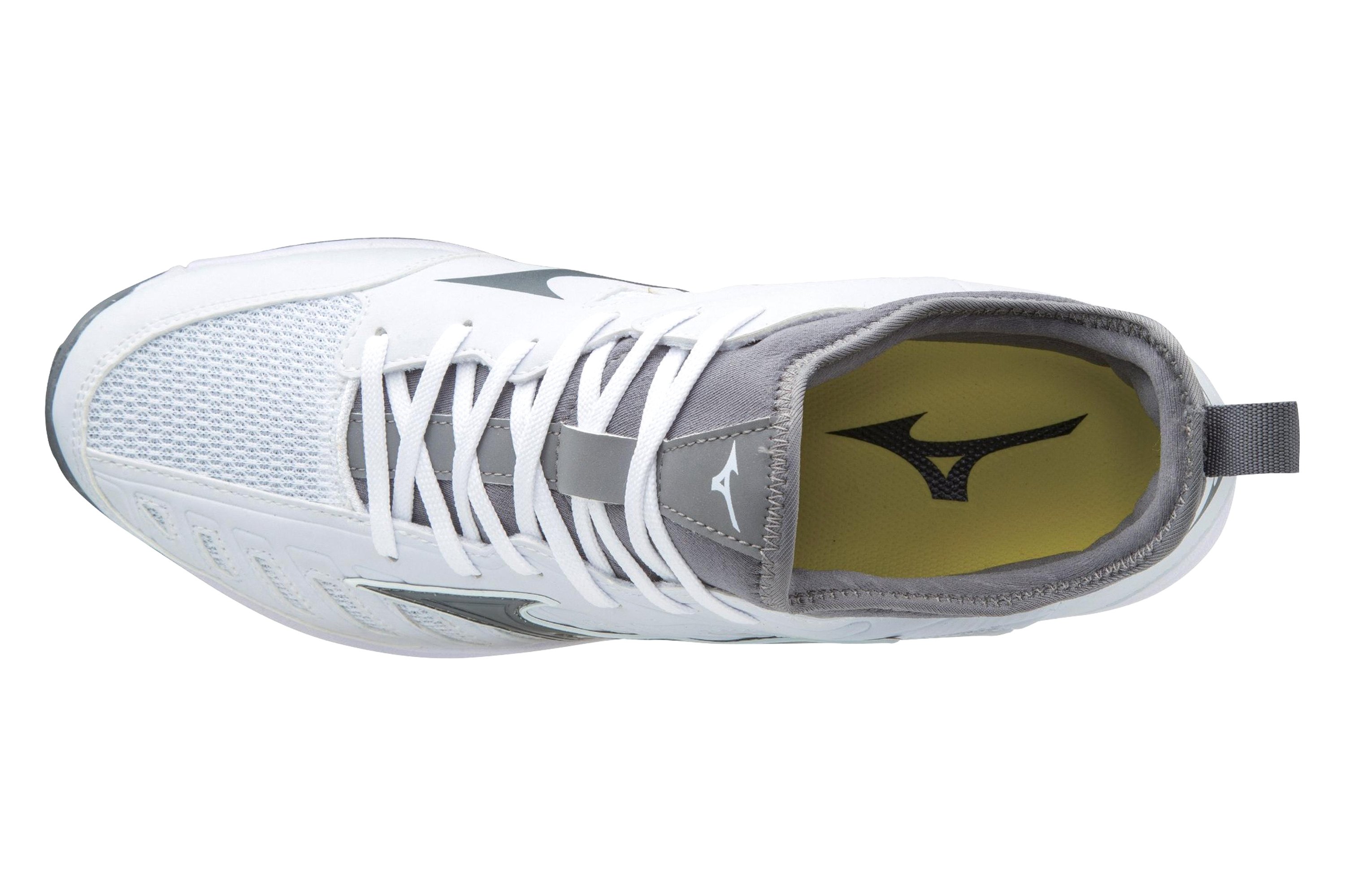 mizuno players trainer