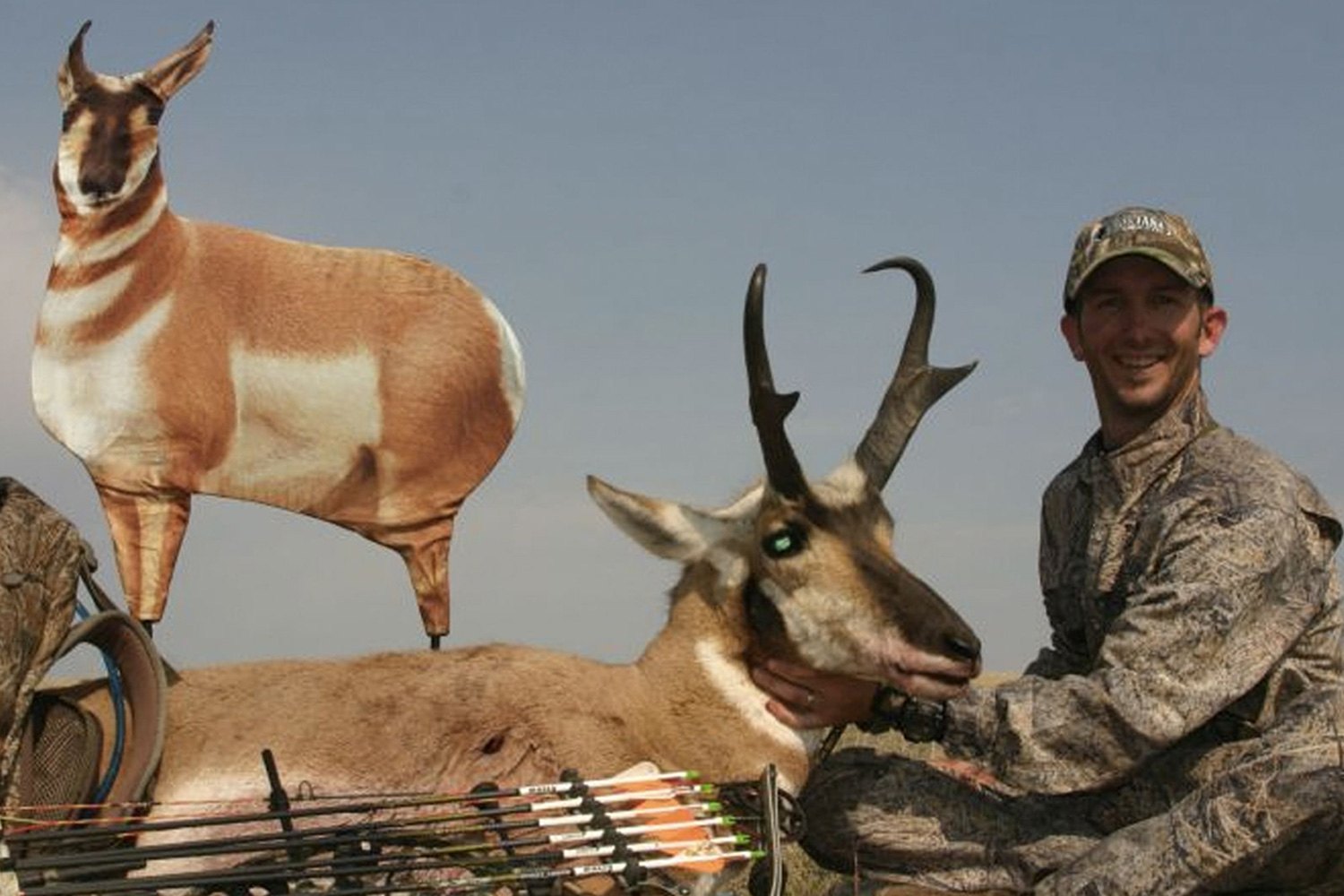 be the decoy antelope hat and shirt